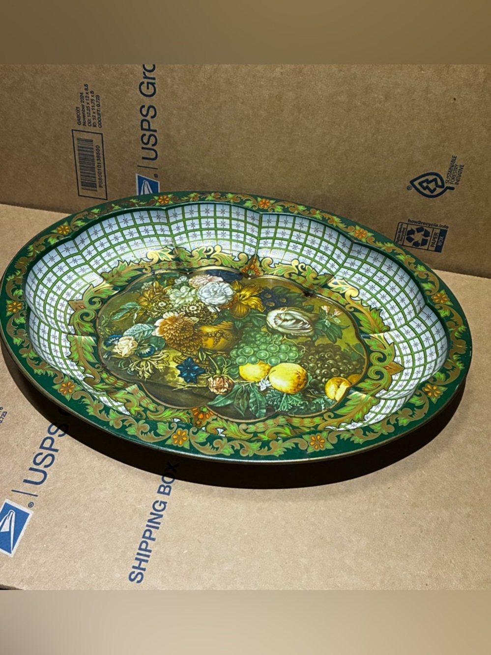 Vintage Metal  Tray Daher Decorated Ware Decretive Tray Made In England